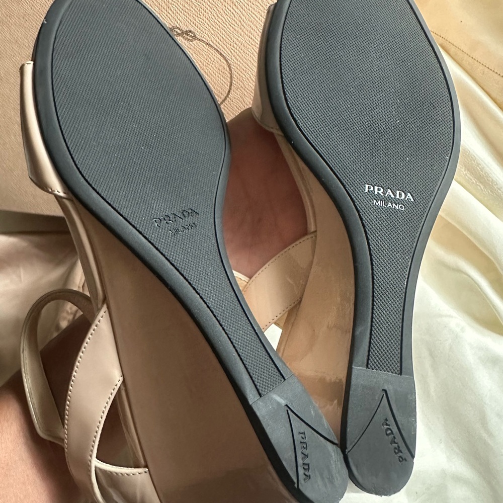 Prada vintage patent wedges 37.5 - Picture 2 of 8